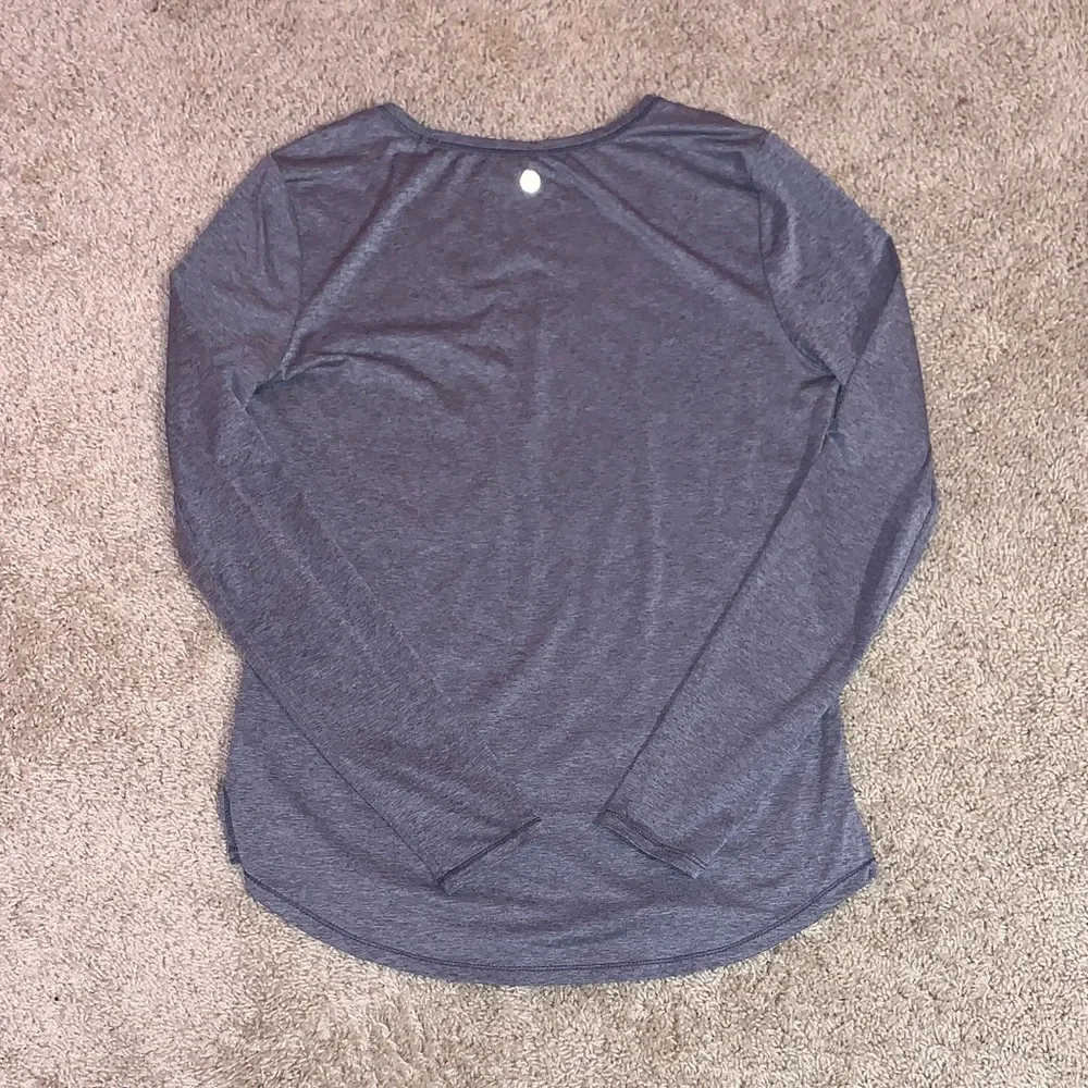 Women's 90 Degrees Long-Sleeve Gray Athletic Workout V-Neck Top Small - Picture 6 of 8